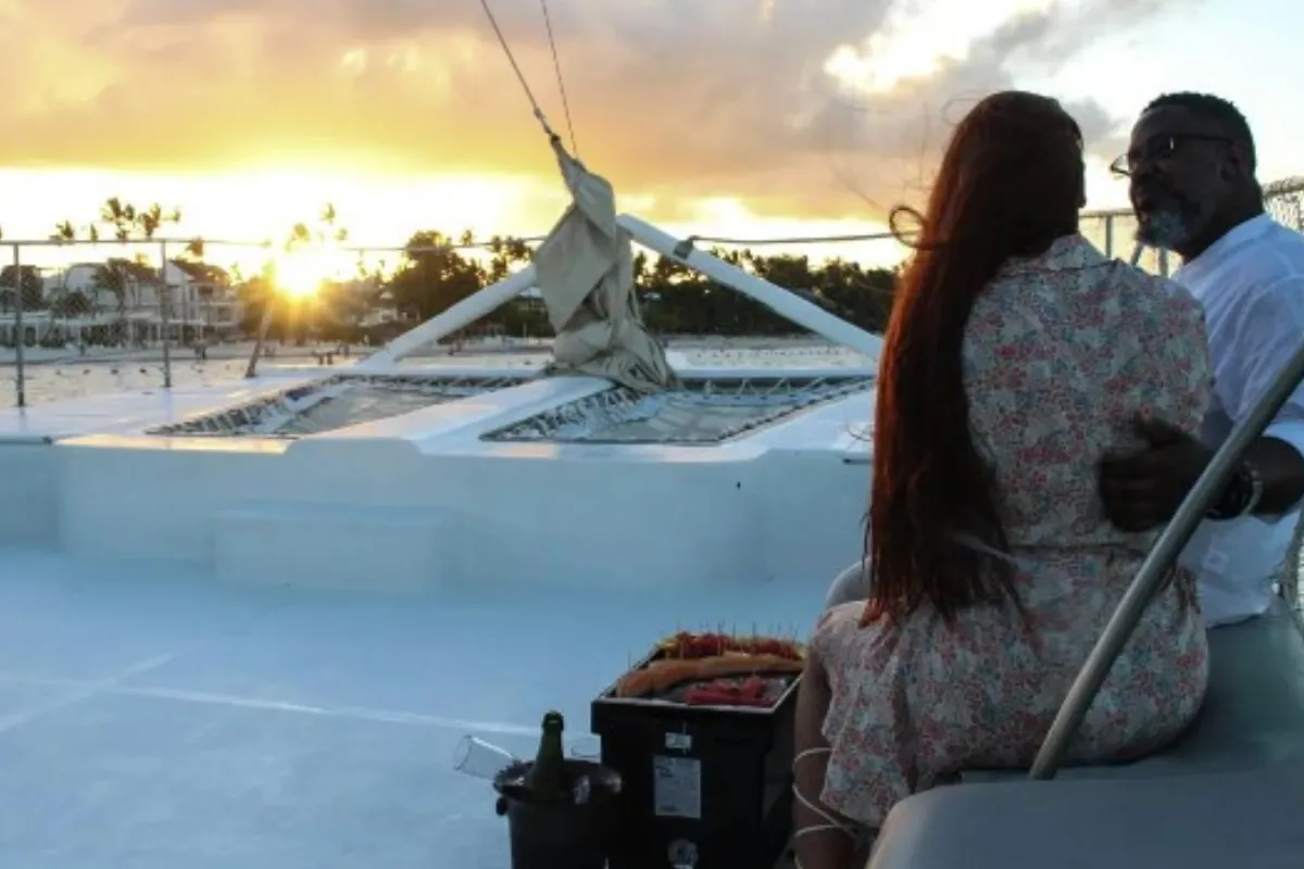 Sunset Party Boat | ¡La Fiesta Comienza al Atardecer! - Imagen 3